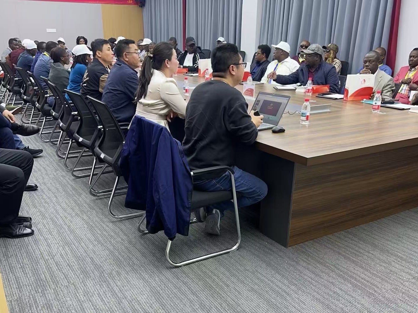 458d0161-37a1-466c-aaef-f63d6e34e50b(1)